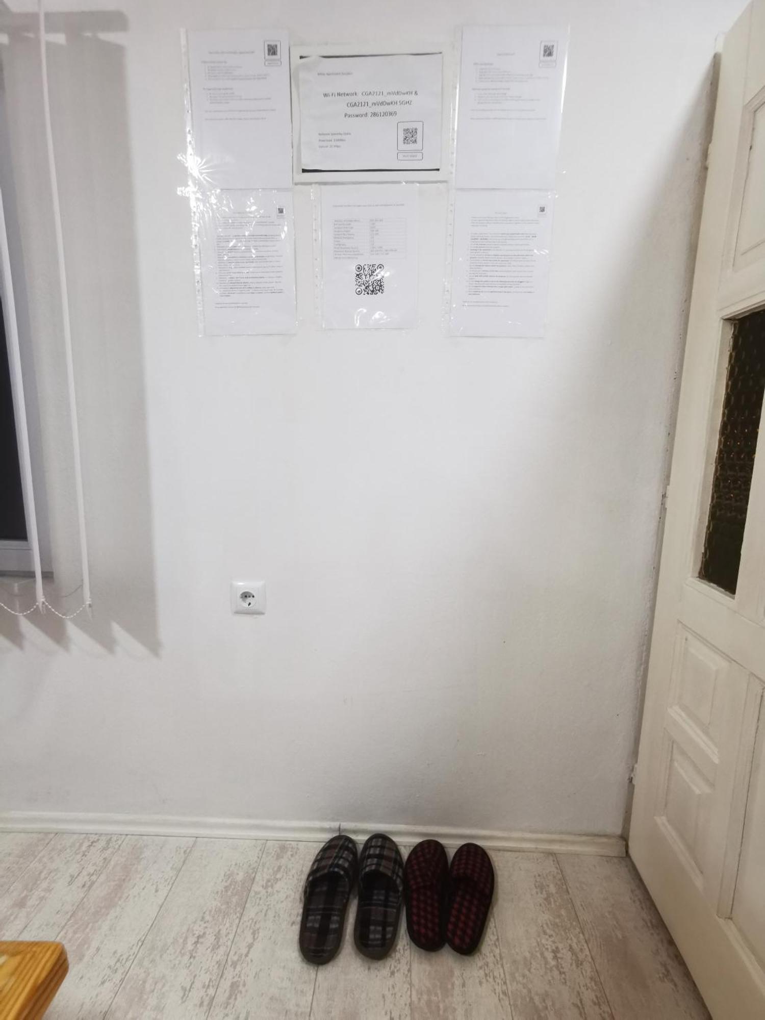 White Apartment Sarajevo - Free Parking Exterior photo